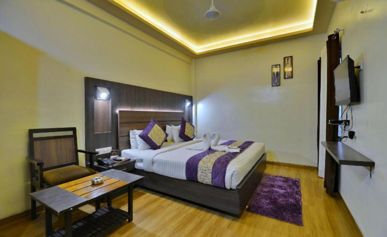 Hotel Samrat Jabalpur Extérieur photo