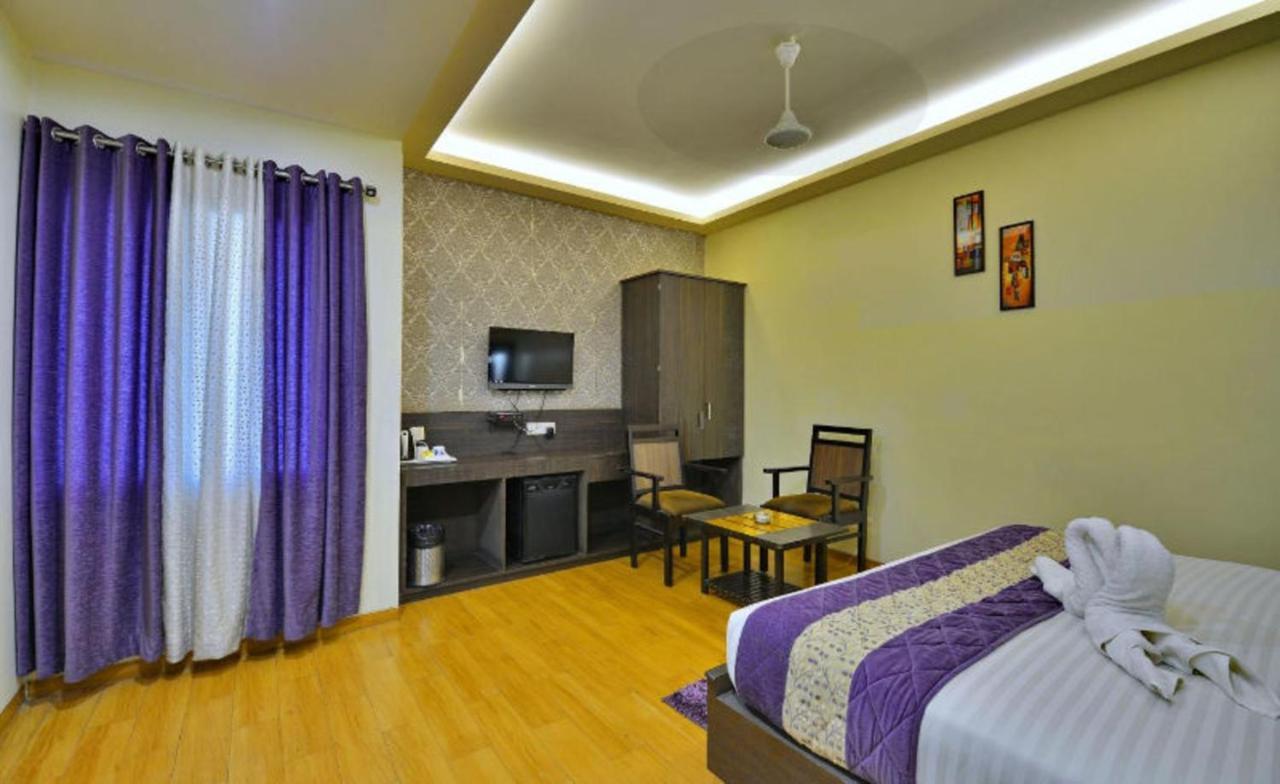 Hotel Samrat Jabalpur Extérieur photo
