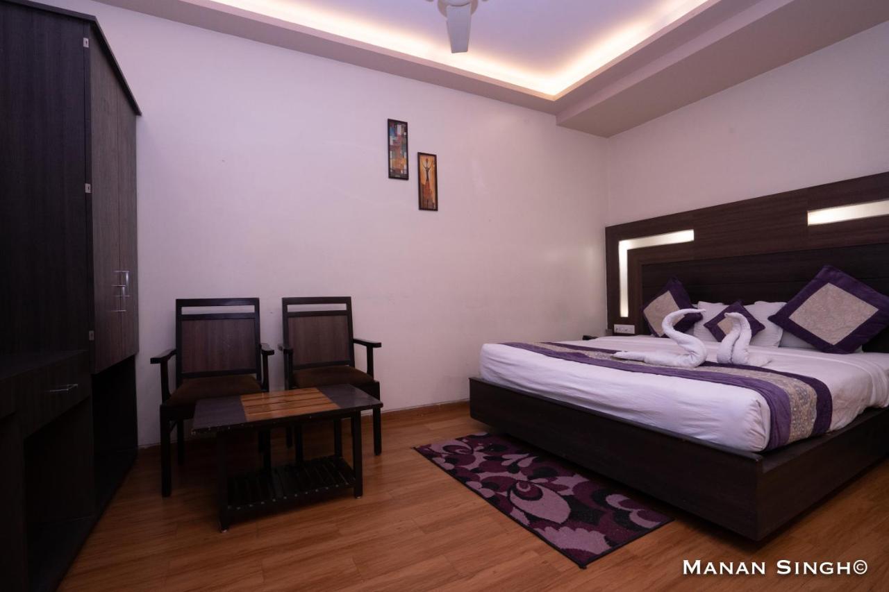 Hotel Samrat Jabalpur Extérieur photo