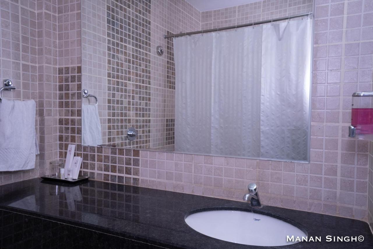 Hotel Samrat Jabalpur Extérieur photo