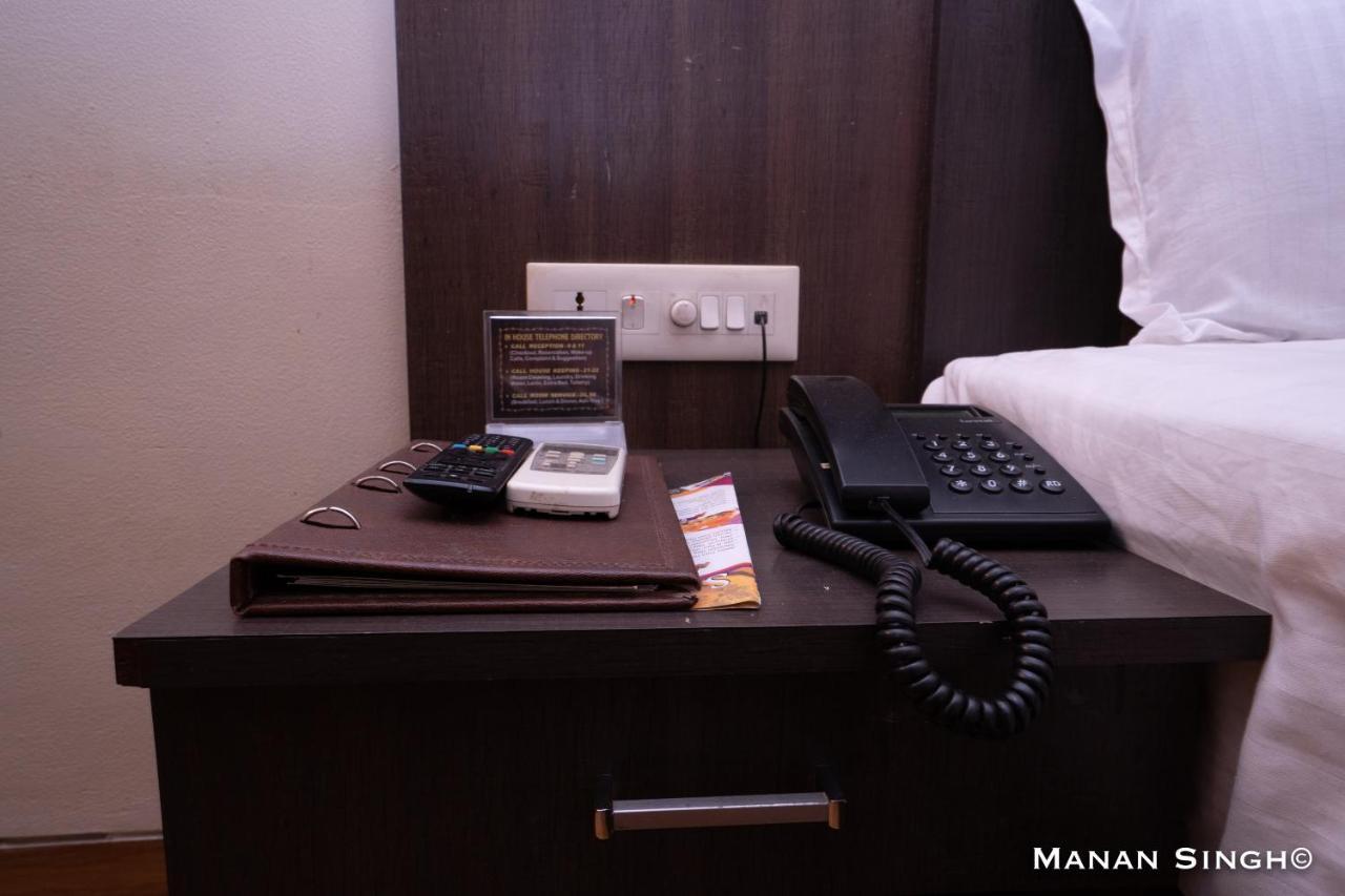Hotel Samrat Jabalpur Extérieur photo