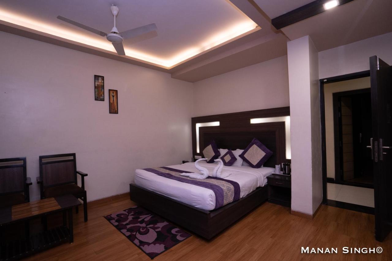 Hotel Samrat Jabalpur Extérieur photo